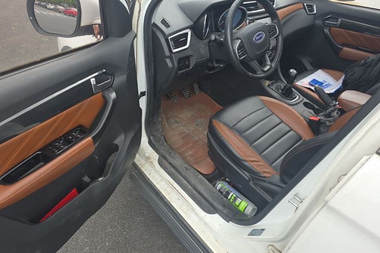Used Karry K60 2018 1.5T Manual Flagship Model Driver Seat