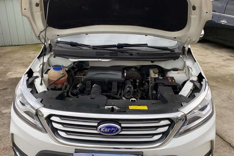 Used Karry K60 2018 1.5T Manual Luxury Model Engine Bay
