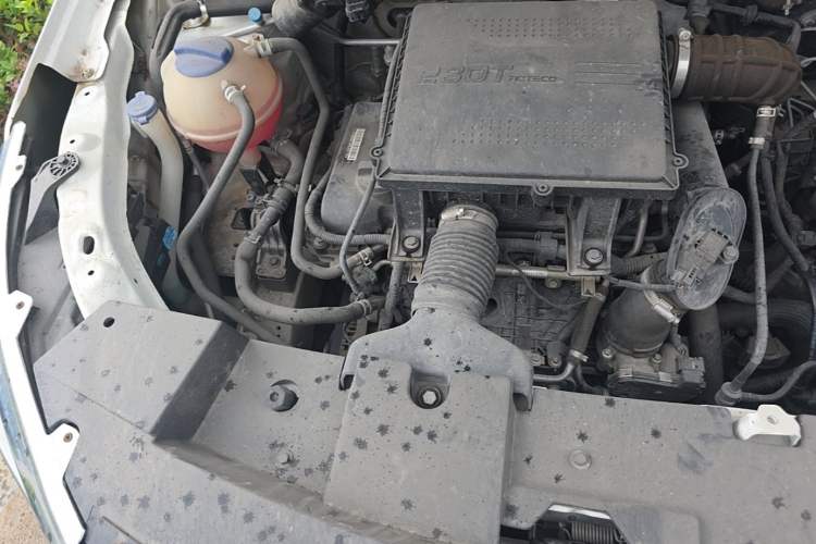 Used Karry K60 2018 1.5T Manual Flagship Model Engine Bay Right