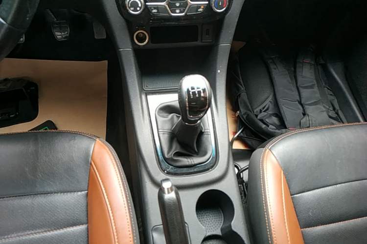 Used Karry K60 2018 1.5T Manual Luxury Model Gear Lever
