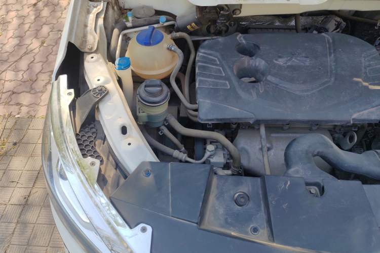 Used Karry K60  Engine Bay Right