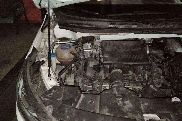 Used Karry K60 2020 1.5T Manual Luxury Version Engine Bay Right