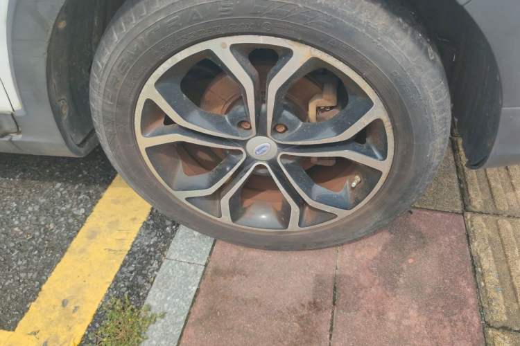 Used Karry K60EV 2018 V-Series Model Right Front Wheel Hub