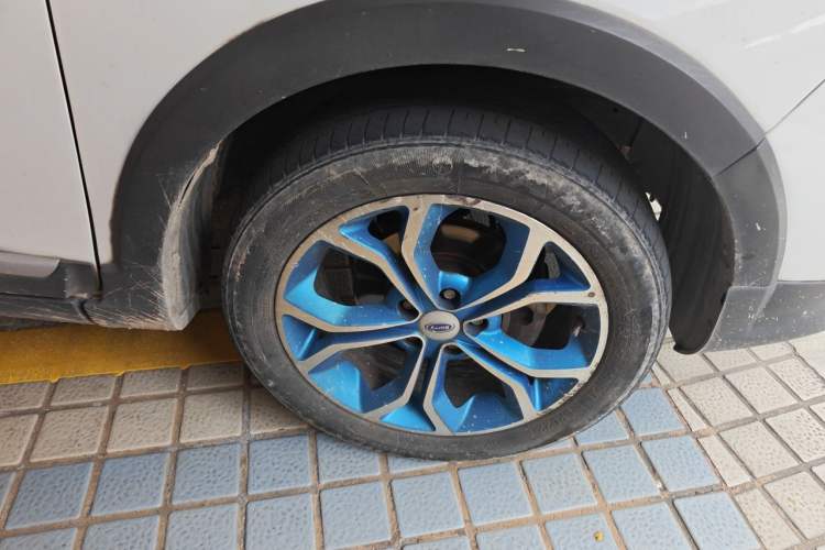 Used Karry K60EV 2019 351 Luxury Version Right Front Wheel Hub