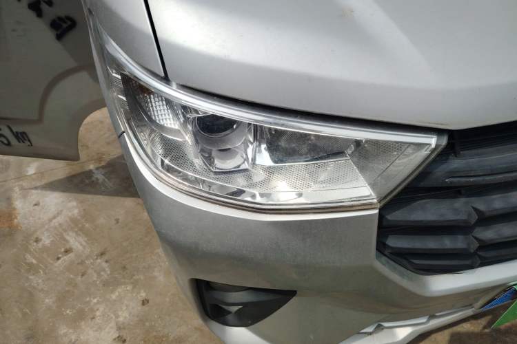 Used Karry X6 2022 1.6L Standard Single-Row Crew Cab DAM16KR Right Front Headlight