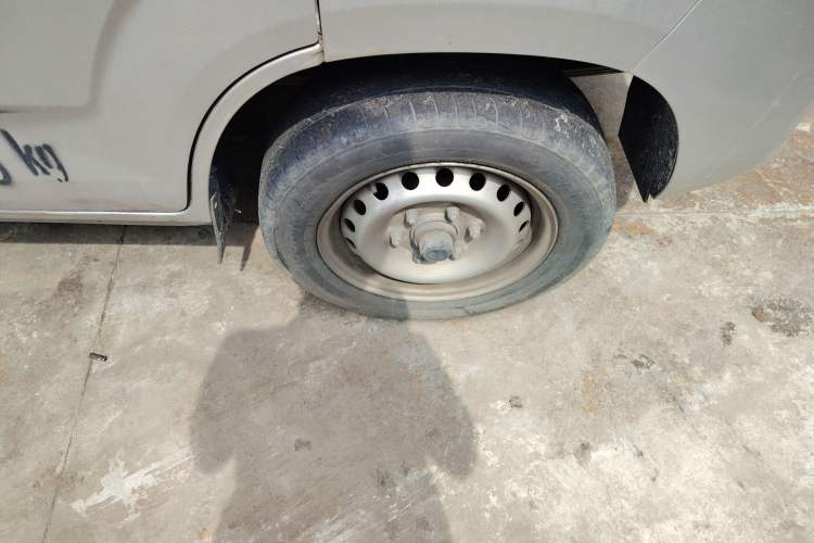 Used Karry X6 2022 1.6L Standard Single-Row Crew Cab DAM16KR Right Front Wheel Hub