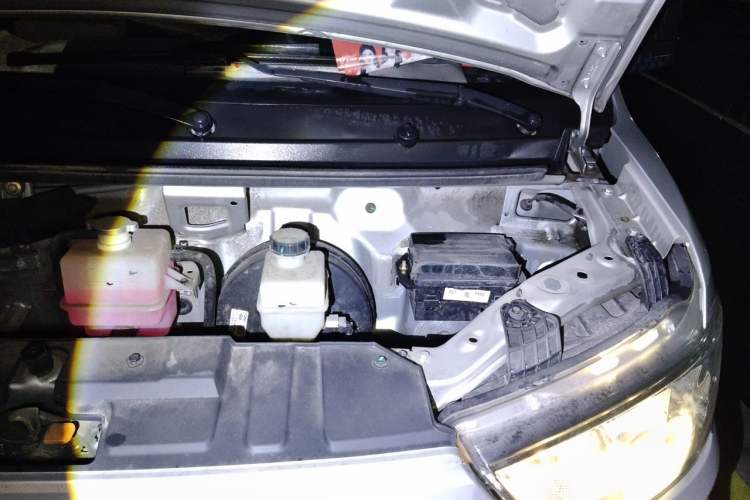Used Karry Xiaoxiang EV 2023 Panel Van Luxury Version 55.7 kWh Engine Bay Left