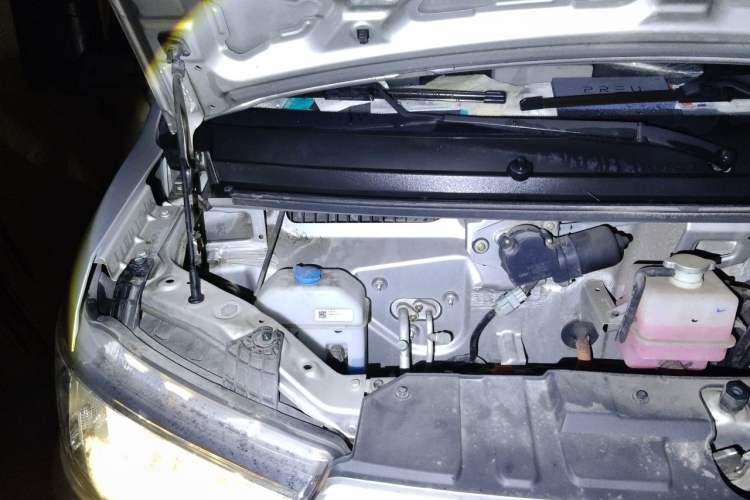 Used Karry Xiaoxiang EV 2023 Panel Van Luxury Version 55.7 kWh Engine Bay Right