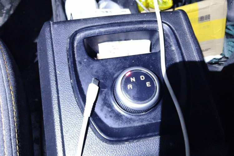 Used Karry Xiaoxiang EV 2023 Panel Van Luxury Version 55.7 kWh Gear Lever