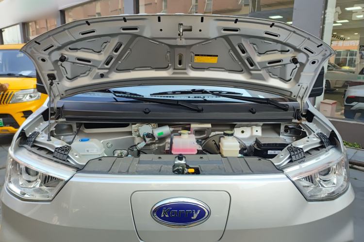 Used Karry Xiaoxiang X3 2024 245 km Pickup Engine Bay