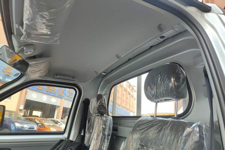 Used Karry Xiaoxiang X3 2024 245 km Pickup Headliner