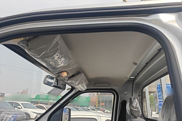 Used Karry Xiaoxiang X3 2024 245 km Pickup Headliner