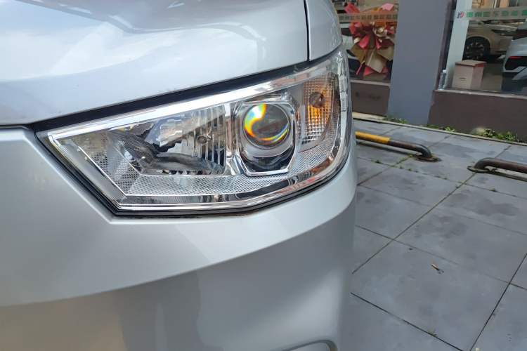 Used Karry Xiaoxiang X3 2024 245 km Pickup Left Front Headlight
