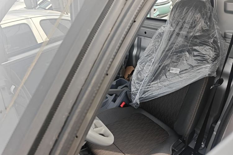 Used Karry Xiaoxiang X3 2024 245 km Pickup Left Front Seat