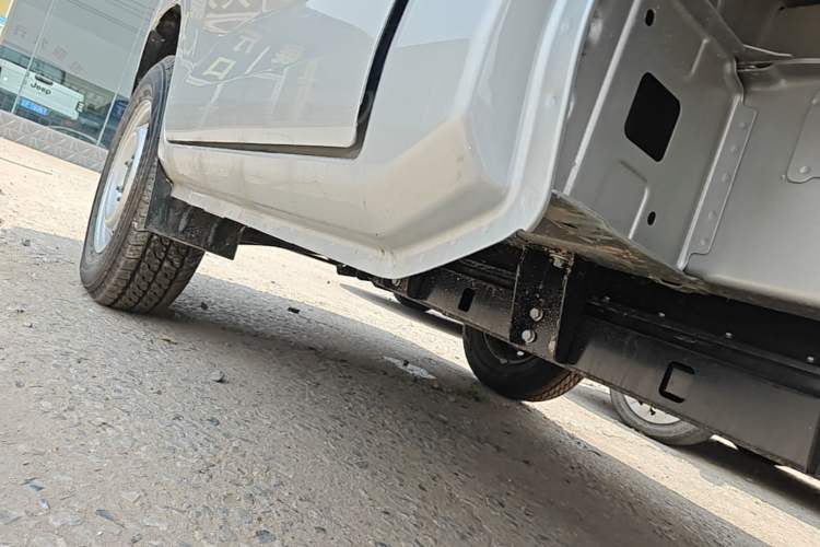 Used Karry Xiaoxiang X3 2024 245 km Pickup Left Side Sill