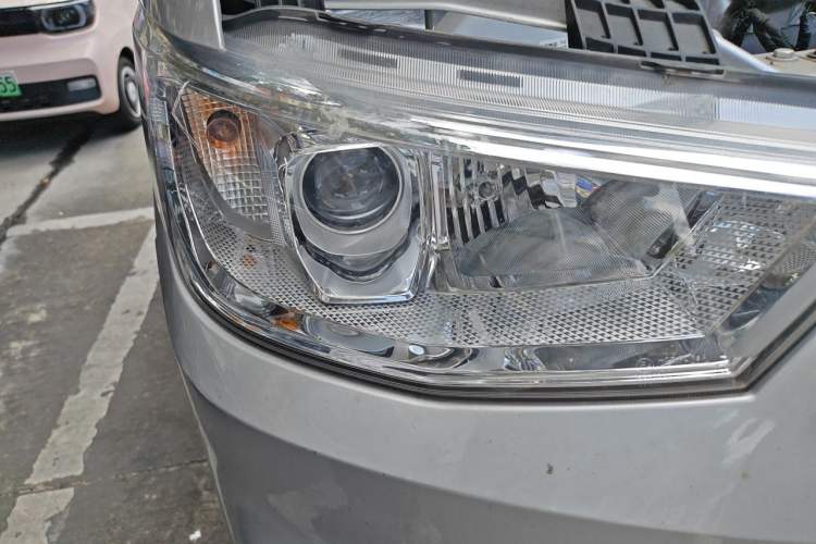Used Karry Xiaoxiang X3  Right Front Headlight