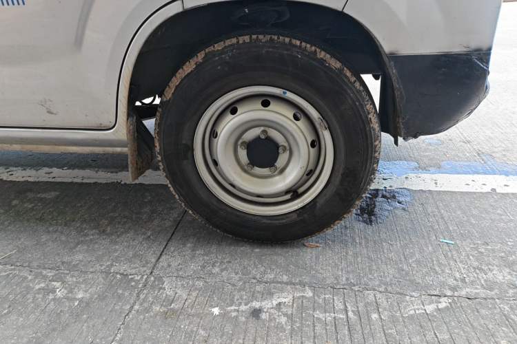 Used Karry Xiaoxiang X3  Right Front Wheel Hub