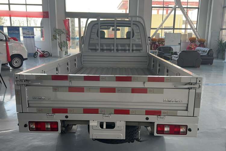 Used Karry Xiaoxiang X5 2024 Cargo Truck Exterior 4