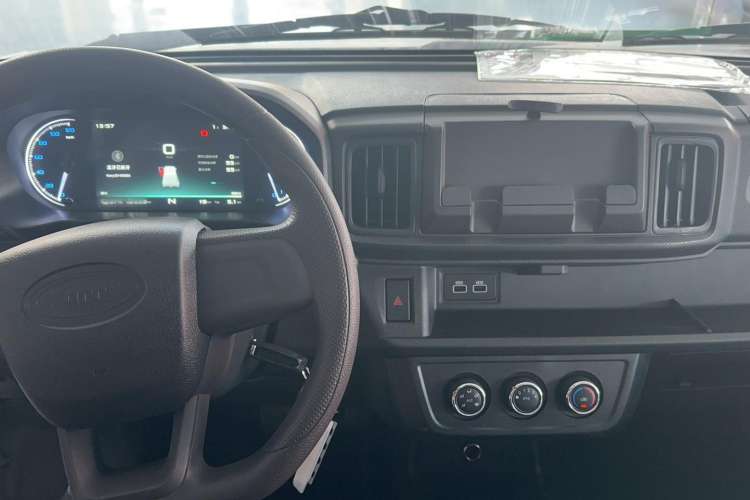 Used Karry Xiaoxiang X5 2024 Cargo Truck Interior 3