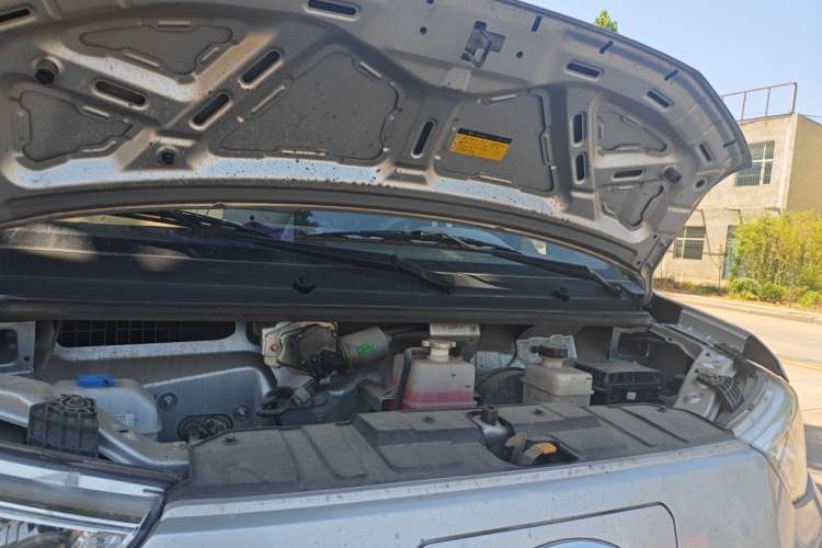 Used Karry Xiaoxiang X5 2024 Cargo Truck Engine Bay