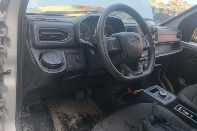 Used Karry Xiaoxiang X7 2024 AVIC Battery (3815 Cargo Box) Side-Panel Truck – Deluxe Model Center Console