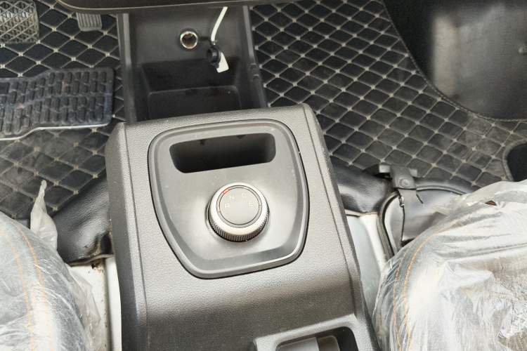 Used Karry Xiaoxiang X7 2024 AVIC Battery (3815 Cargo Box) Side-Panel Truck – Deluxe Model Gear Lever