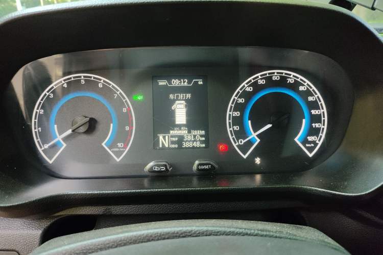 Used Karry Xiaoxiang X7 2024 AVIC Battery (3815 Cargo Box) Side-Panel Truck – Deluxe Model Instrument Cluster
