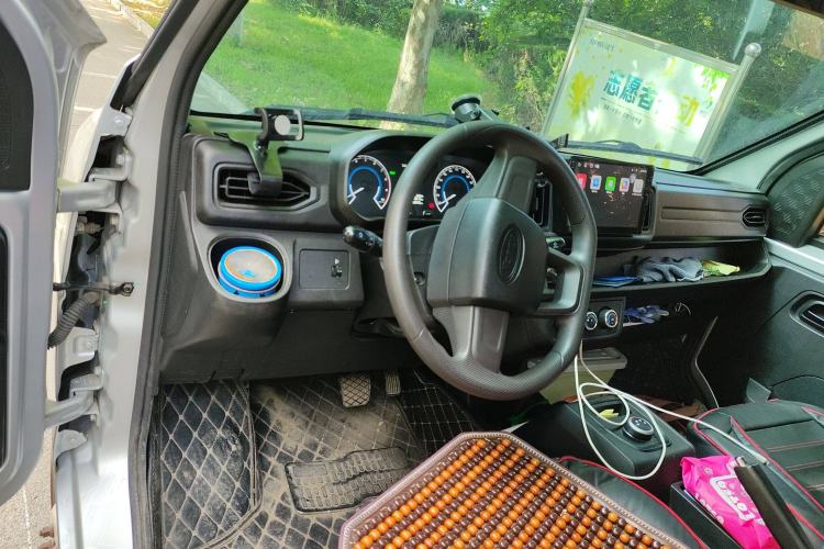 Used Karry Xiaoxiang X7 2024 AVIC Battery (3815 Cargo Box) Side-Panel Truck – Deluxe Model Interior 2