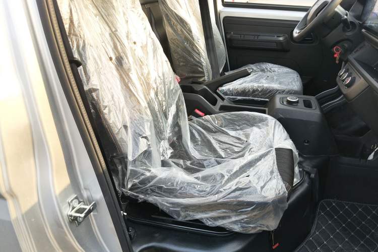 Used Karry Xiaoxiang X7 2024 AVIC Battery (3815 Cargo Box) Side-Panel Truck – Deluxe Model Right Front Seat