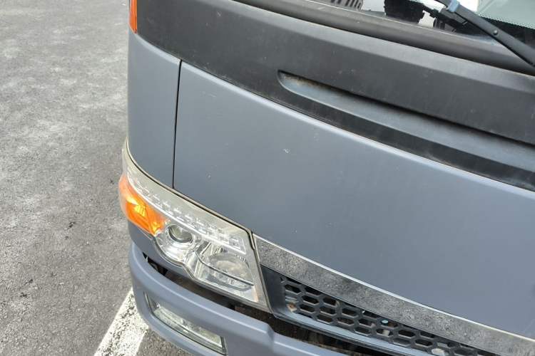 Used Karry Youjin  Engine Bay Right