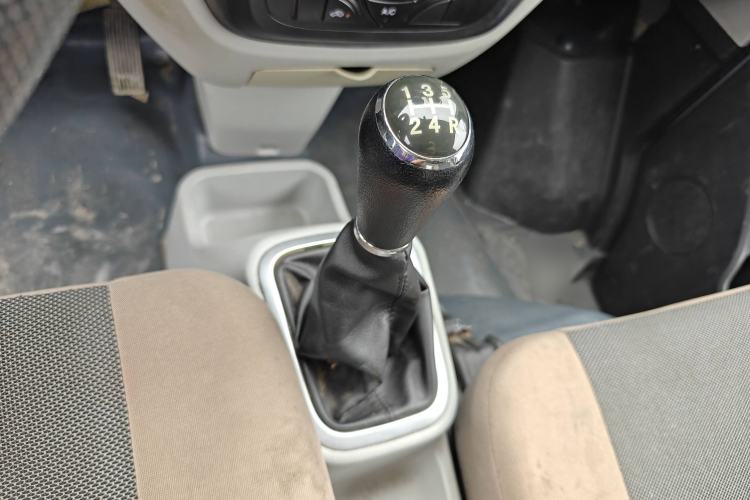 Used Karry Youjin 2019 1.5L Standard Van China VI Emission Standard Single-Row Extended Version DAM15KR Gear Lever