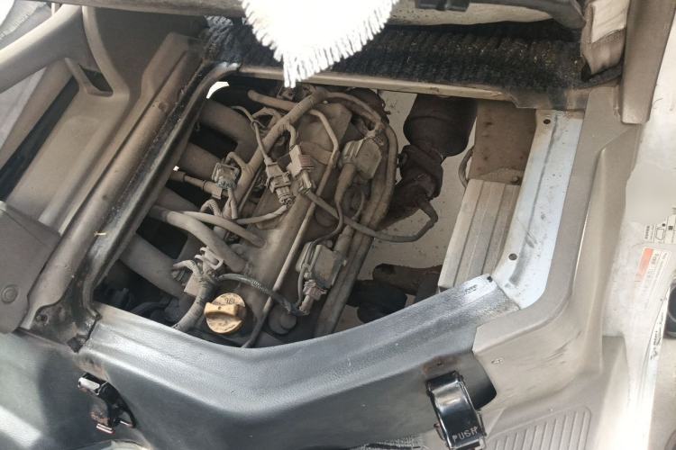 Used Karry Yousheng 2 2010 1.0L Comfort Version Engine Bay