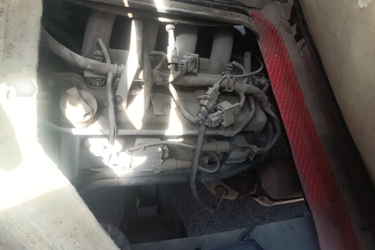 Used Karry Yousheng 2 2010 1.0L Base Version Engine Bay