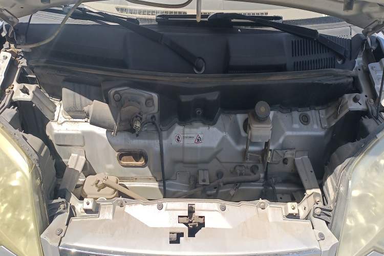 Used Karry Yousheng 2 2012 1.0L Power I-Type Engine Bay