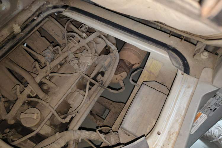 Used Karry Yousheng 2 2012 1.0L Power I-Type Engine Bay Left