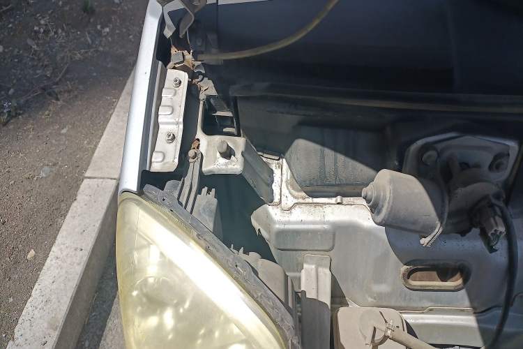 Used Karry Yousheng 2 2012 1.0L Power I-Type Engine Bay Right