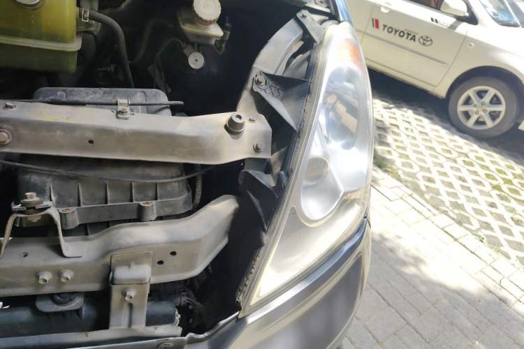 Used Karry Youya 2 2013 1.5L Comfort Model Engine Bay Left