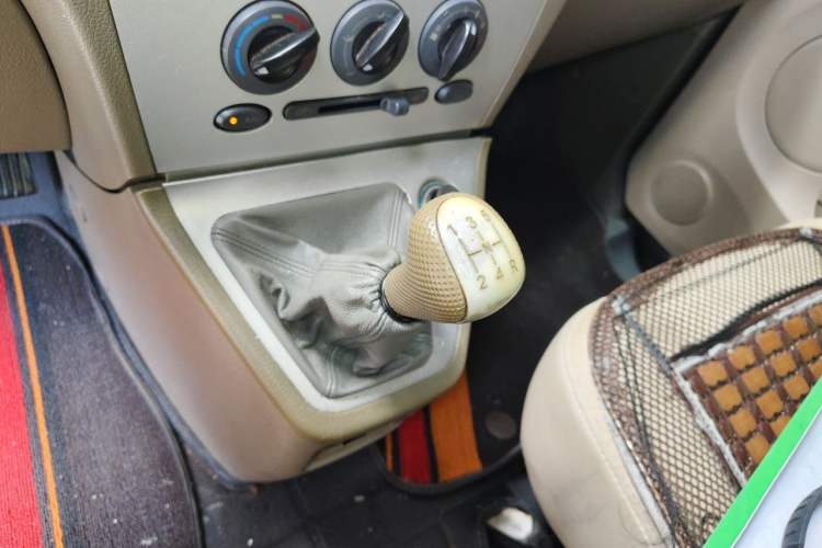 Used Karry Youya 2 2013 1.5L Comfort Model Gear Lever