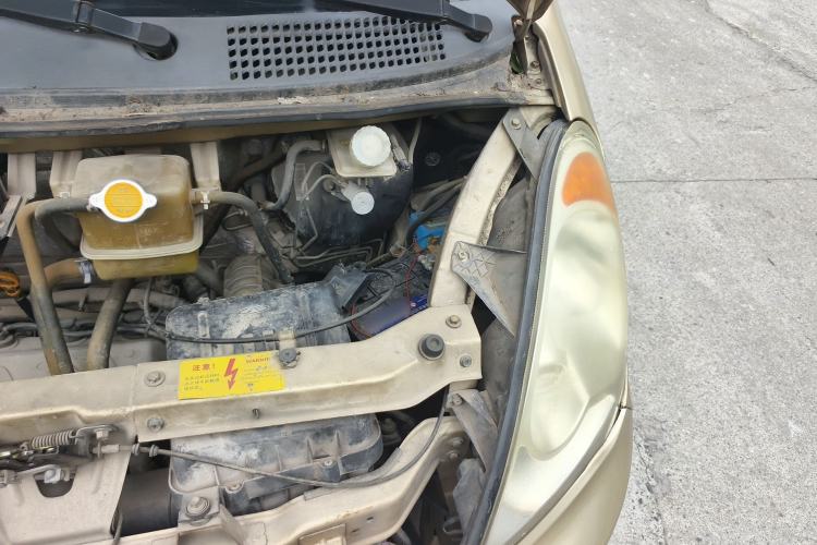 Used Karry Youya 2 2013 1.5L Comfort Model Engine Bay Left