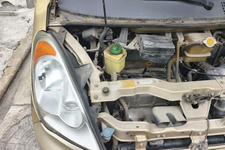 Used Karry Youya 2 2013 1.5L Comfort Model Engine Bay Right
