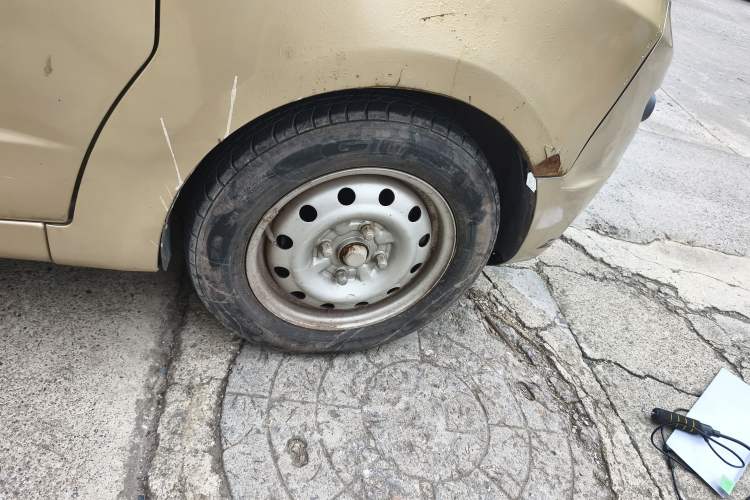 Used Karry Youya 2 2013 1.5L Comfort Model Right Front Wheel Hub