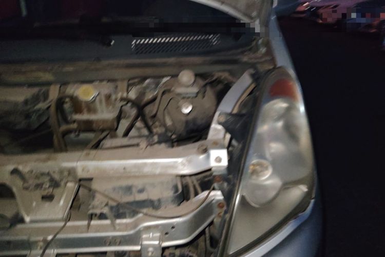 Used Karry Youya 2 2013 1.5L Standard Model Engine Bay Left