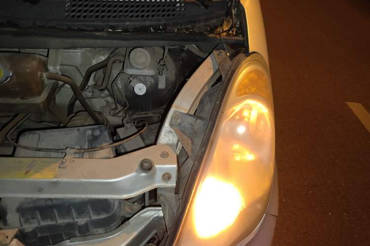 Used Karry Youya 2 2013 1.5L Comfort Model Engine Bay Left
