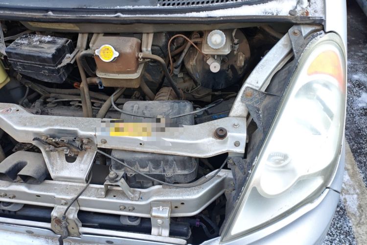 Used Karry Youya 2 2013 1.5L Comfort Model Engine Bay Left