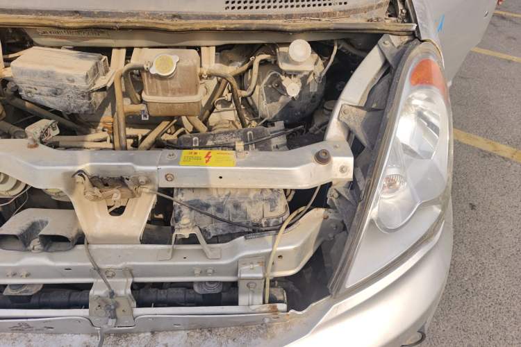Used Karry Youya 2 2013 1.5L Comfort Model Engine Bay Left