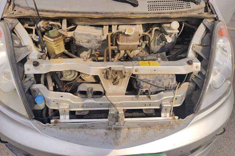 Used Karry Youya 2 2013 1.5L Comfort Model Engine Bay