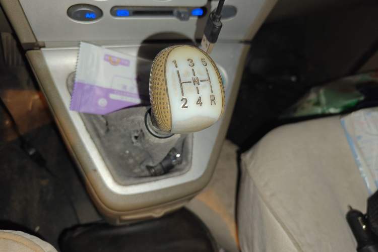 Used Karry Youya 2 2013 1.5L Comfort Model Gear Lever