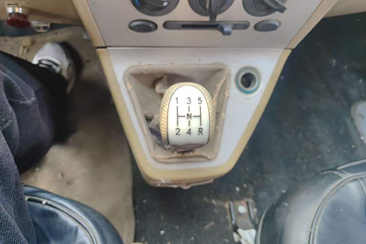 Used Karry Youya 2 2013 1.5L Comfort Model Gear Lever