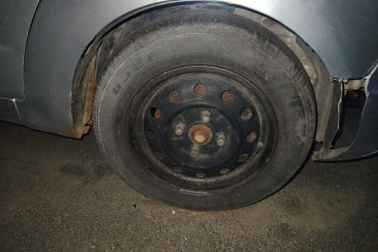 Used Karry Youya 2 2013 1.5L Standard Model Right Front Wheel Hub