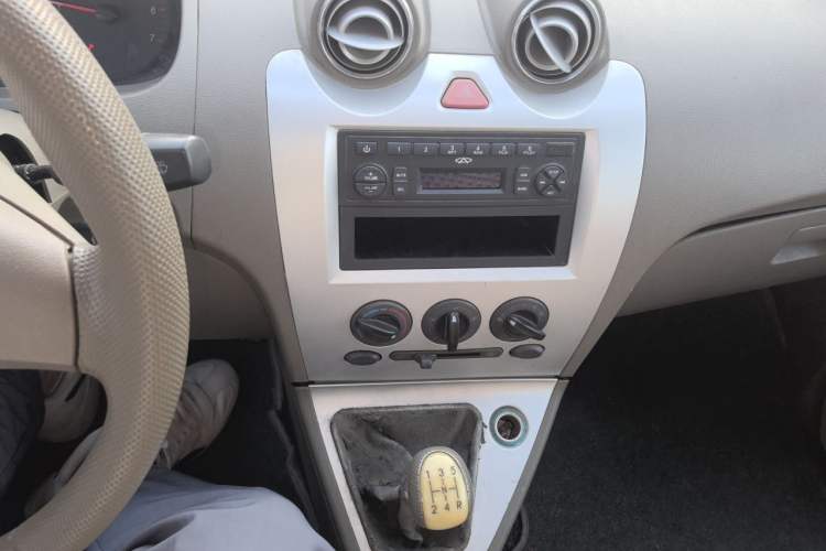Used Karry Youya 2 2013 1.5L Powerful Version Audio And AC Panel
